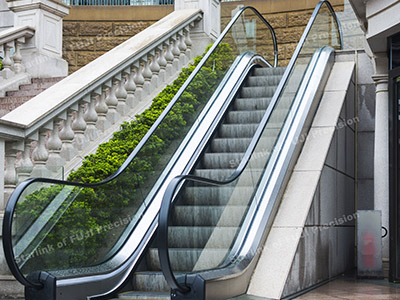 Escalator with 0.5mps speed