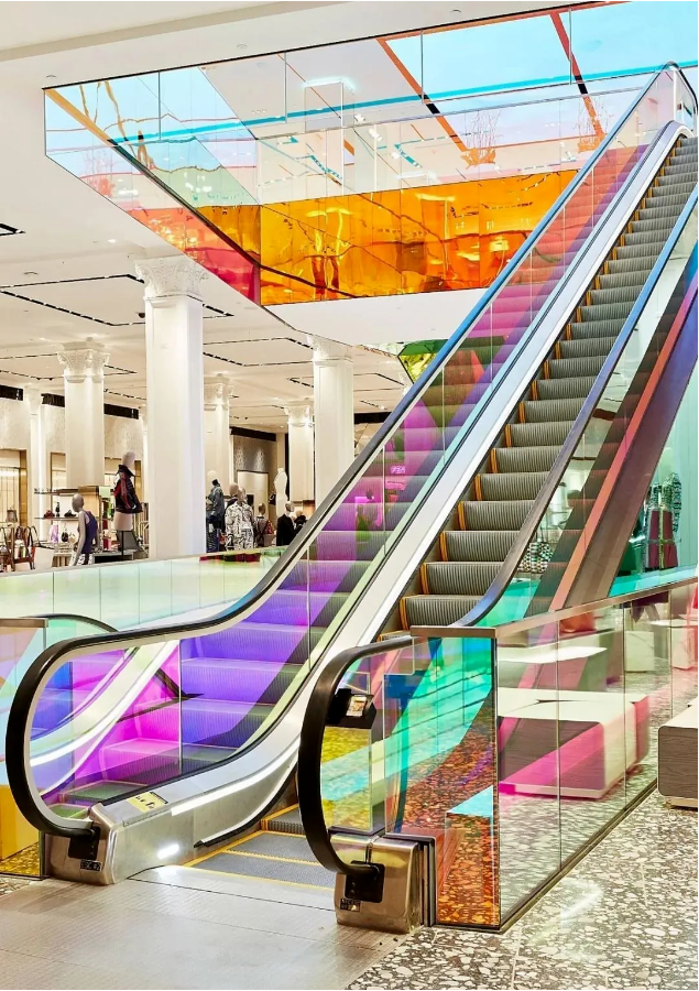 What are the specifications and construction points for escalators?